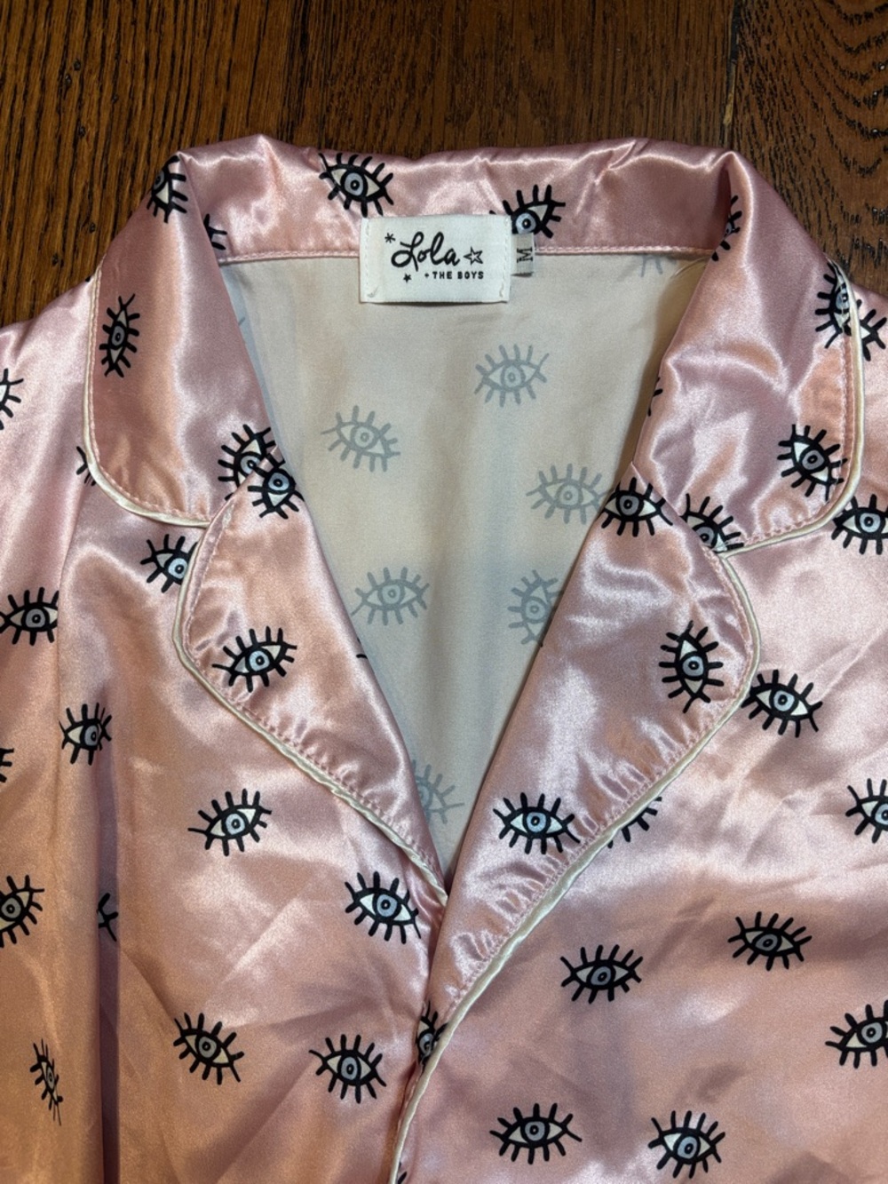 lola the Boys Pink Satin Pajama Set with Blue Eye Print. Size M - Picture 5 of 11